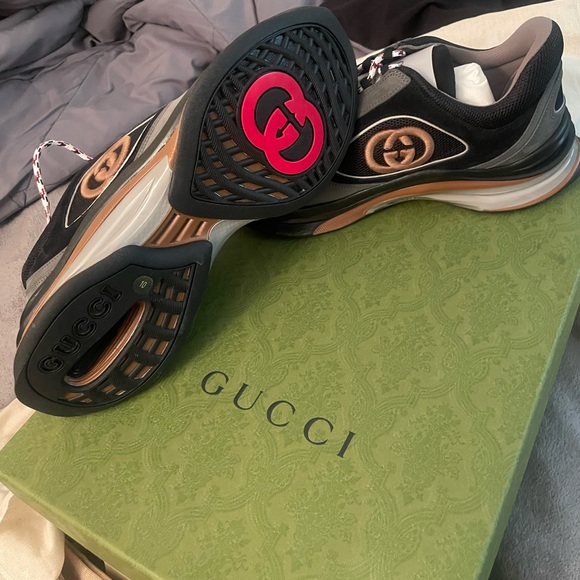 Men’s Run Premium Mesh and Suede GG runner sneakers. - Picture 2 of 3